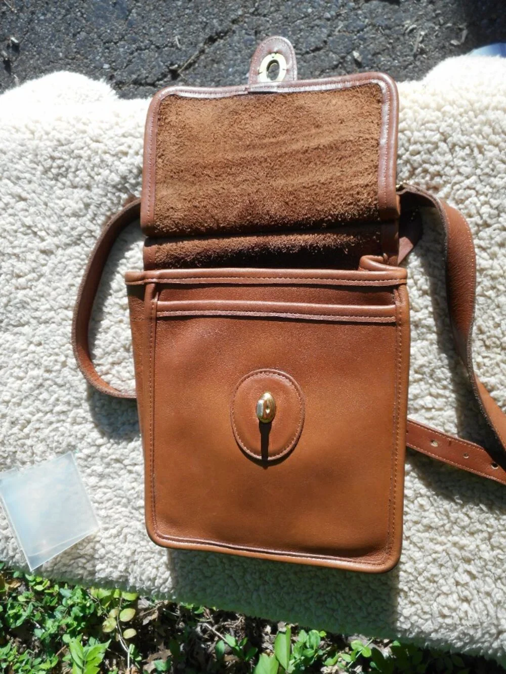 Vintage Coach Murphy  Bag 9930, in British Tan - Picture 9 of 12